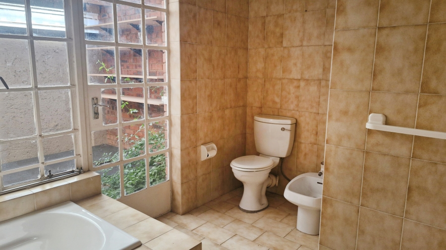 3 Bedroom Property for Sale in Corlett Gardens Gauteng