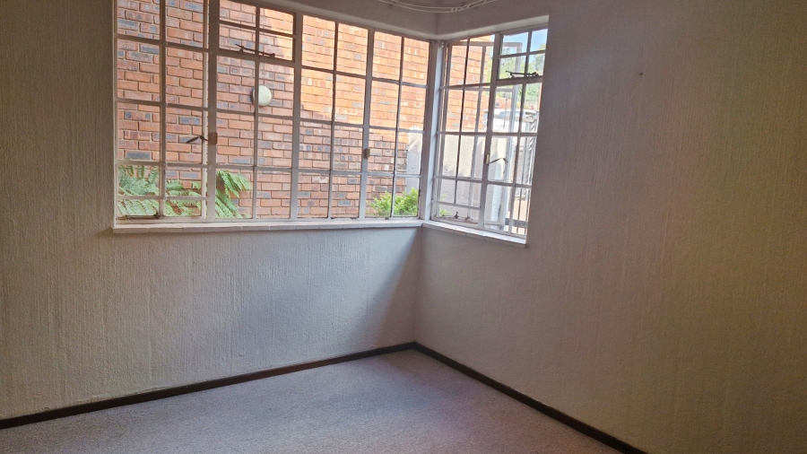 3 Bedroom Property for Sale in Corlett Gardens Gauteng