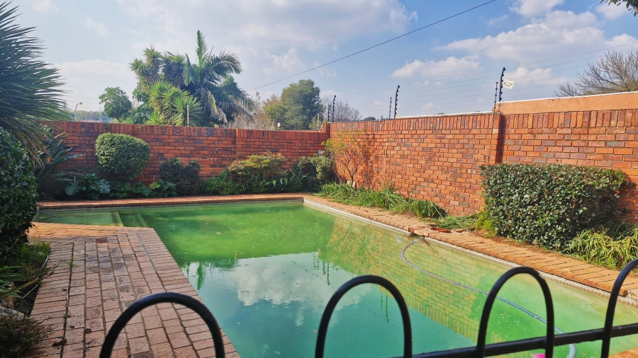 3 Bedroom Property for Sale in Corlett Gardens Gauteng