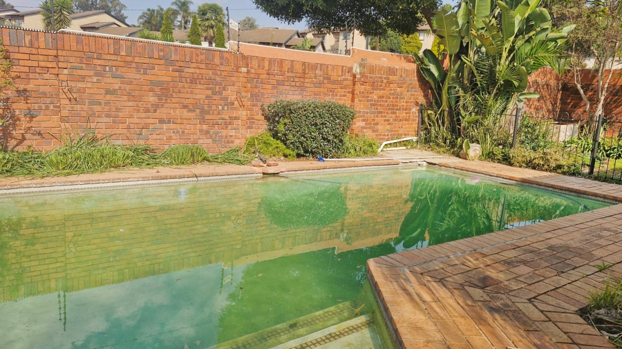 3 Bedroom Property for Sale in Corlett Gardens Gauteng