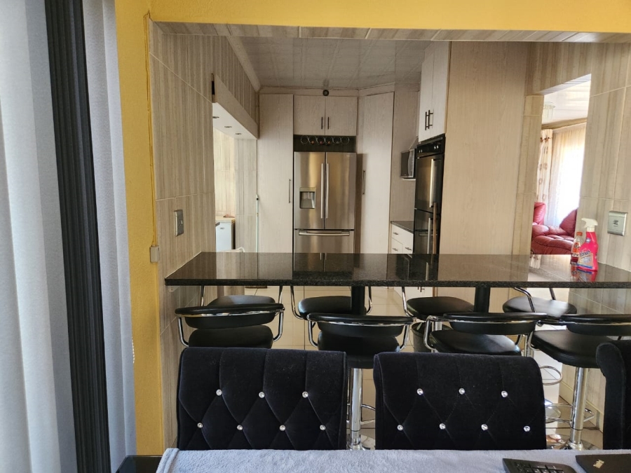 3 Bedroom Property for Sale in Crystal Park Gauteng