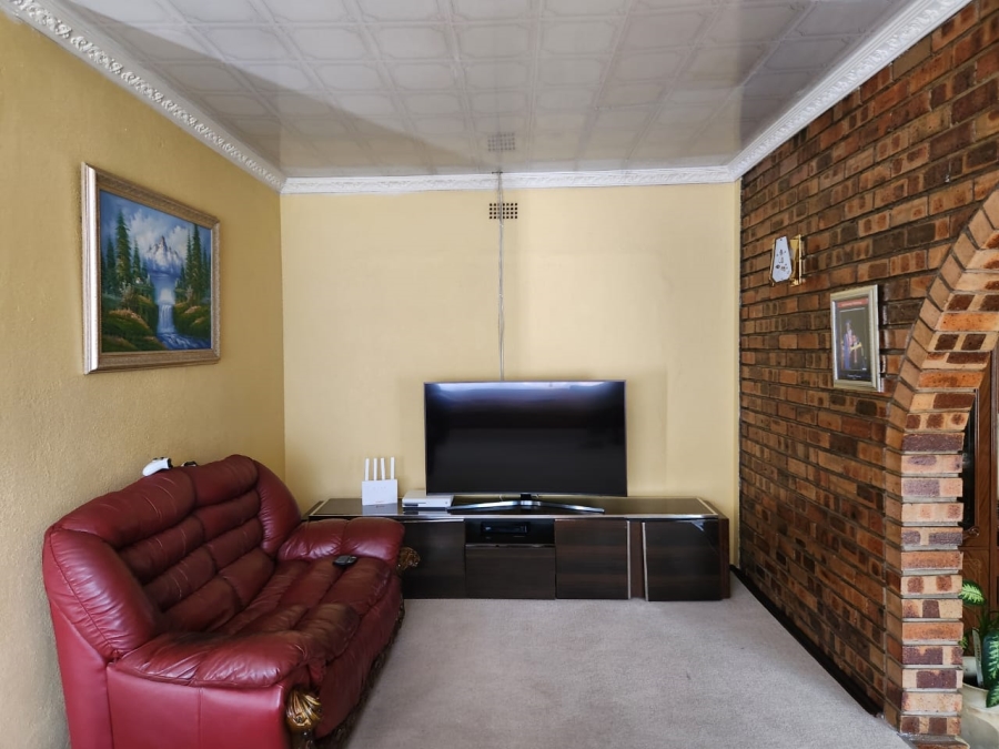 3 Bedroom Property for Sale in Crystal Park Gauteng