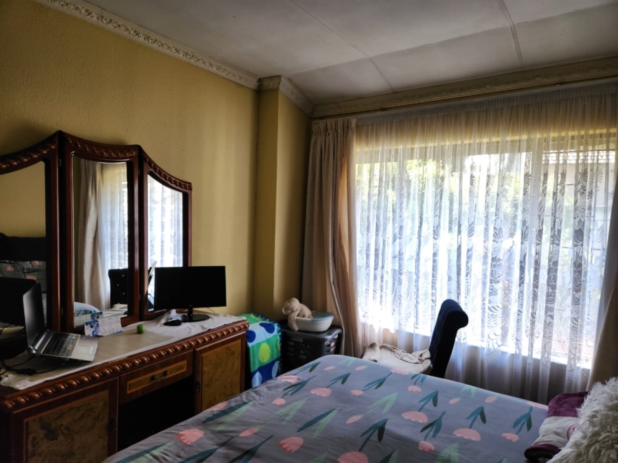 3 Bedroom Property for Sale in Crystal Park Gauteng