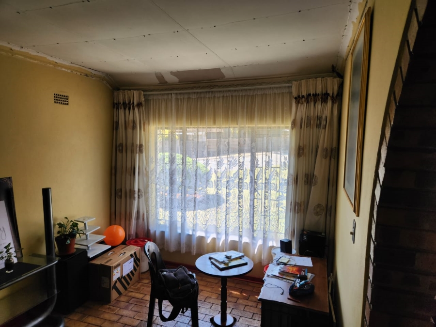 3 Bedroom Property for Sale in Crystal Park Gauteng