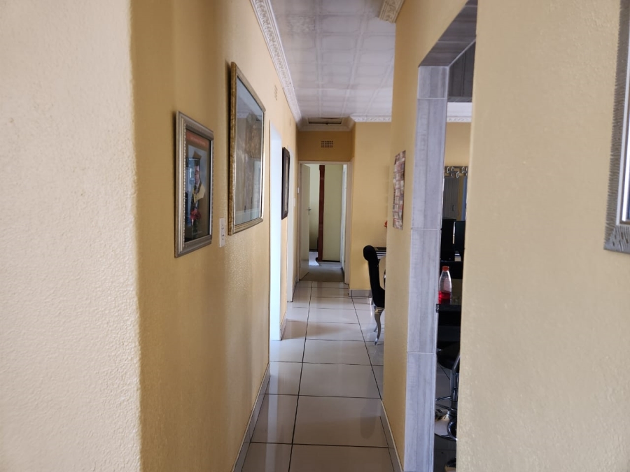 3 Bedroom Property for Sale in Crystal Park Gauteng