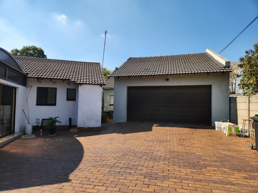 3 Bedroom Property for Sale in Crystal Park Gauteng
