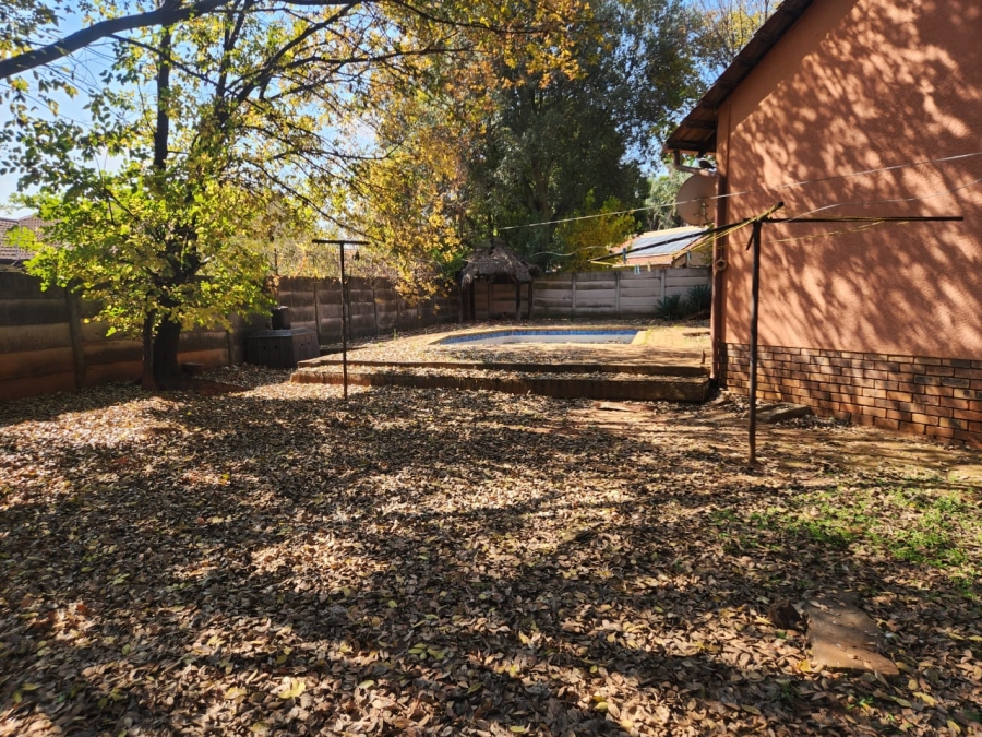3 Bedroom Property for Sale in Crystal Park Gauteng