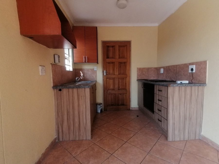 2 Bedroom Property for Sale in Andeon Gauteng