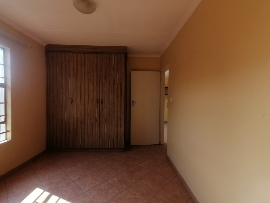 2 Bedroom Property for Sale in Andeon Gauteng