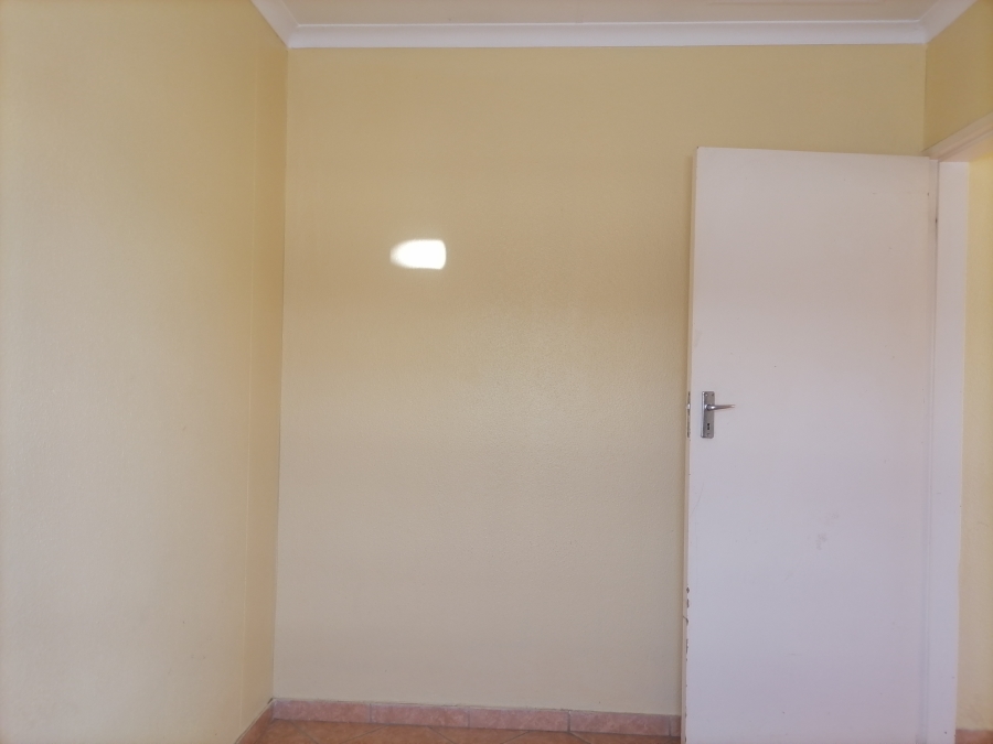 2 Bedroom Property for Sale in Andeon Gauteng