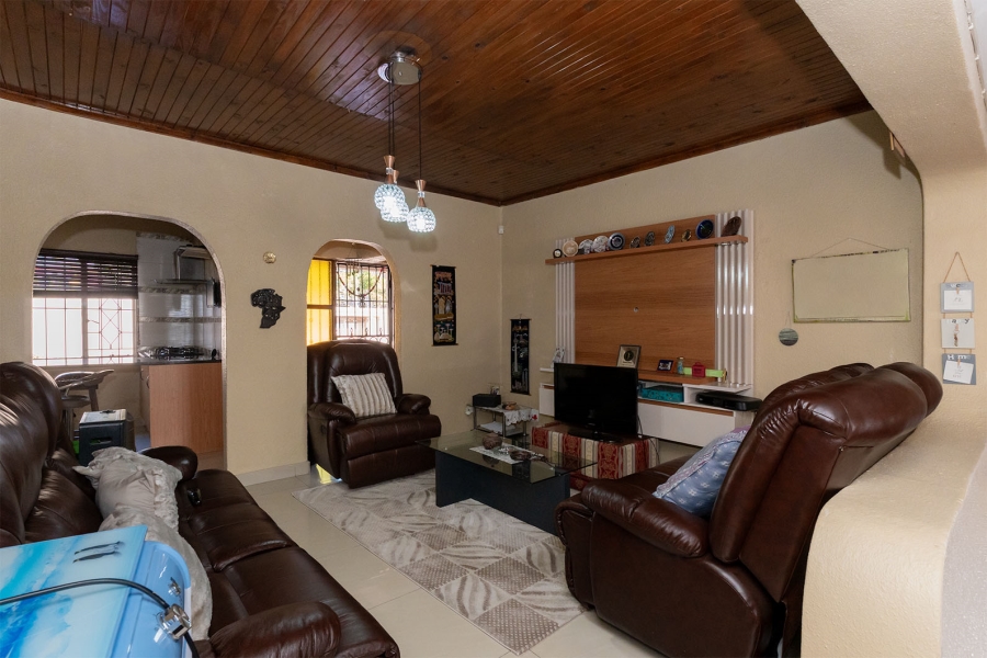 6 Bedroom Property for Sale in Esther Park Gauteng
