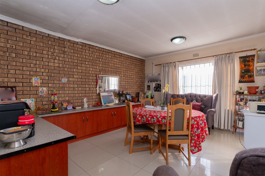 6 Bedroom Property for Sale in Esther Park Gauteng