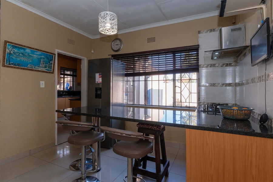 6 Bedroom Property for Sale in Esther Park Gauteng