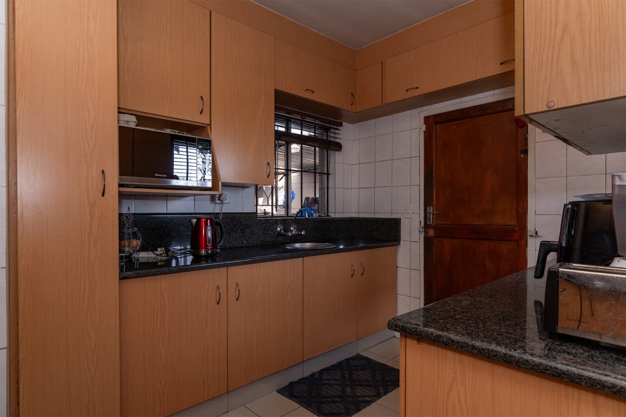 6 Bedroom Property for Sale in Esther Park Gauteng