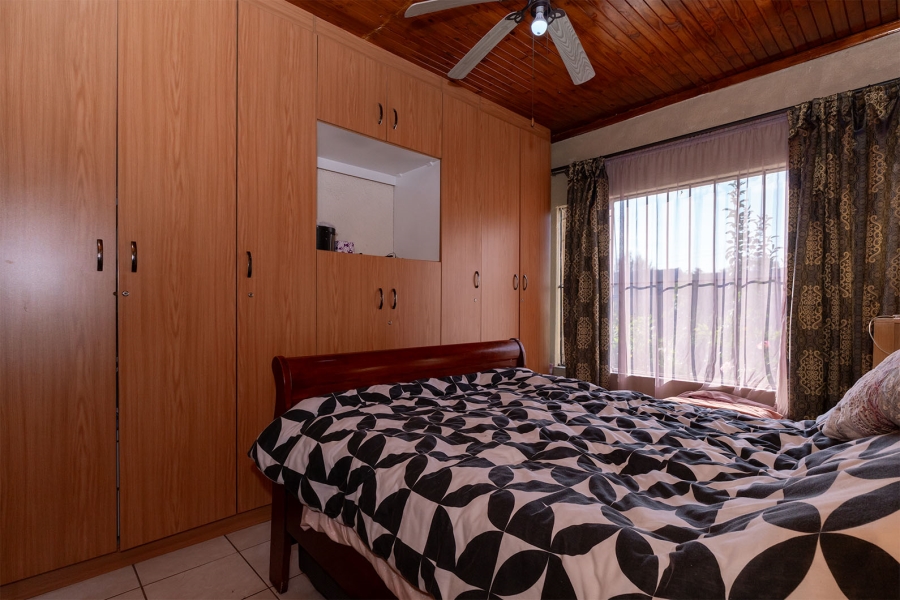 6 Bedroom Property for Sale in Esther Park Gauteng