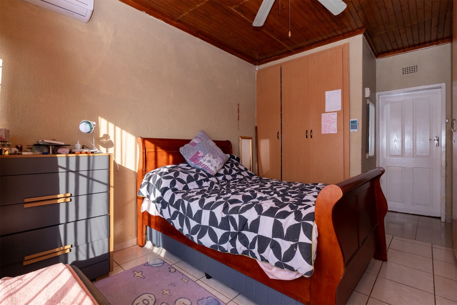 6 Bedroom Property for Sale in Esther Park Gauteng