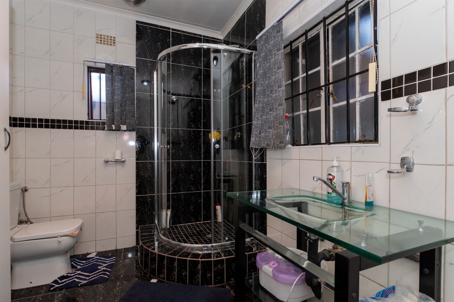 6 Bedroom Property for Sale in Esther Park Gauteng