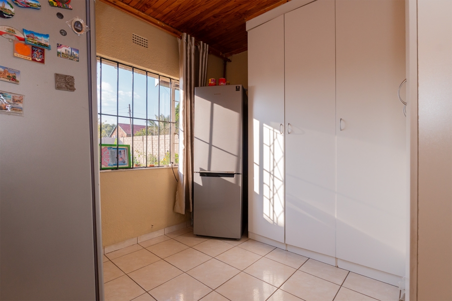 6 Bedroom Property for Sale in Esther Park Gauteng