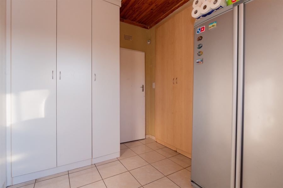 6 Bedroom Property for Sale in Esther Park Gauteng
