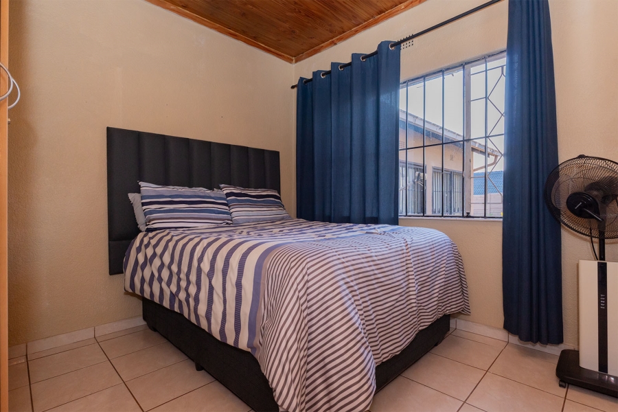 6 Bedroom Property for Sale in Esther Park Gauteng