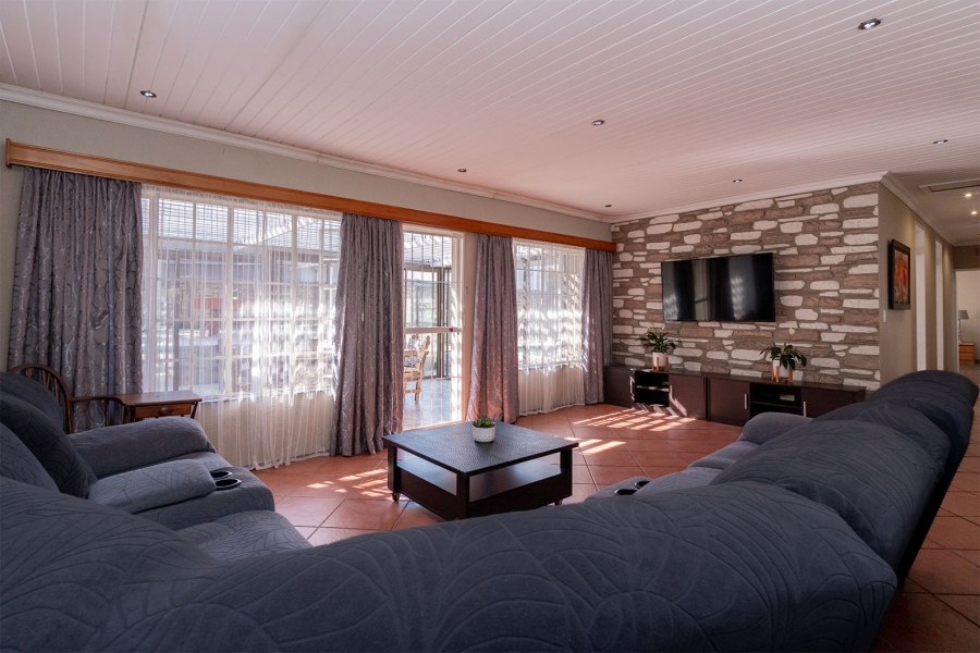 3 Bedroom Property for Sale in Van Riebeeck Park Gauteng