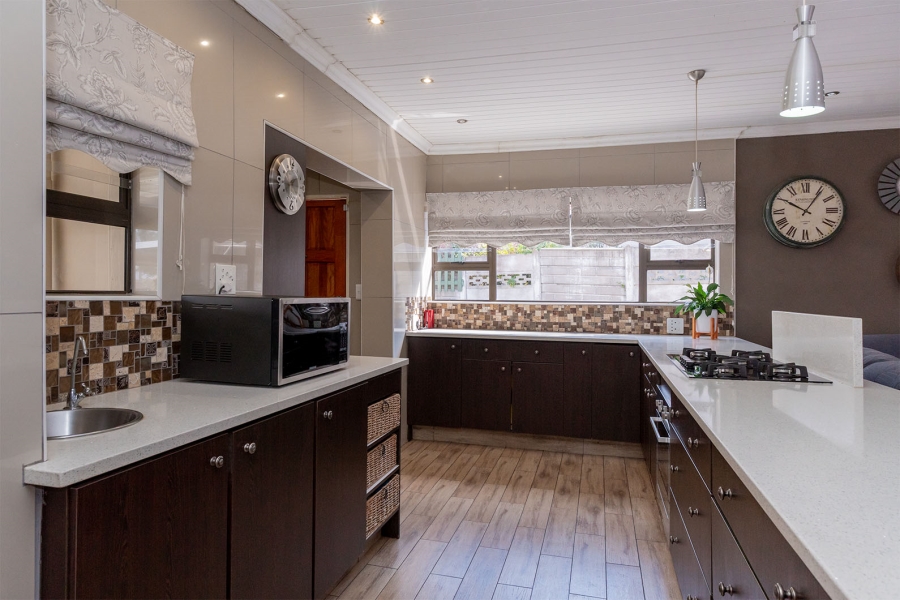 3 Bedroom Property for Sale in Van Riebeeck Park Gauteng