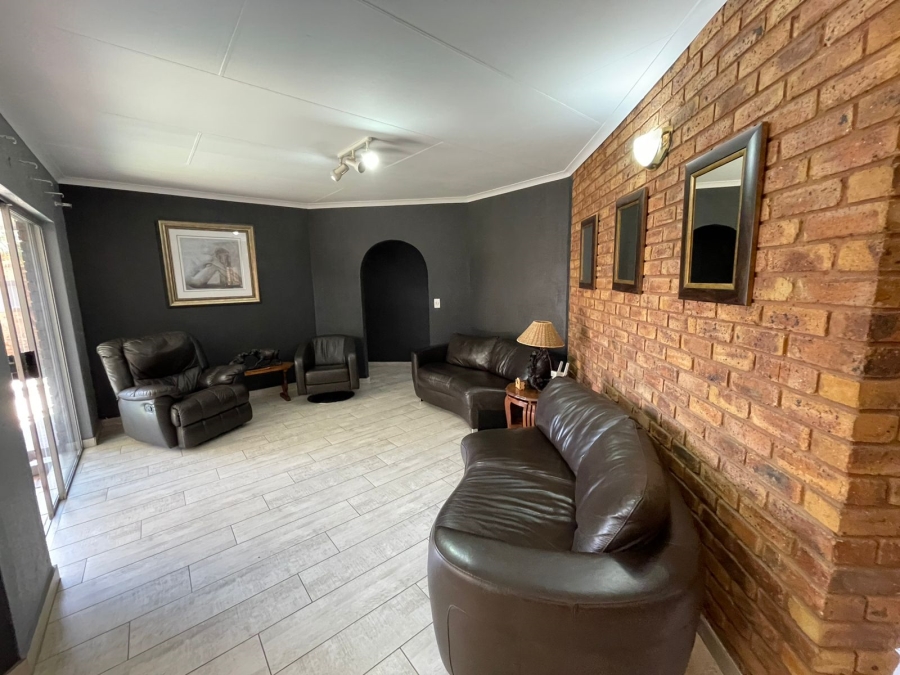 3 Bedroom Property for Sale in Sunward Park Gauteng