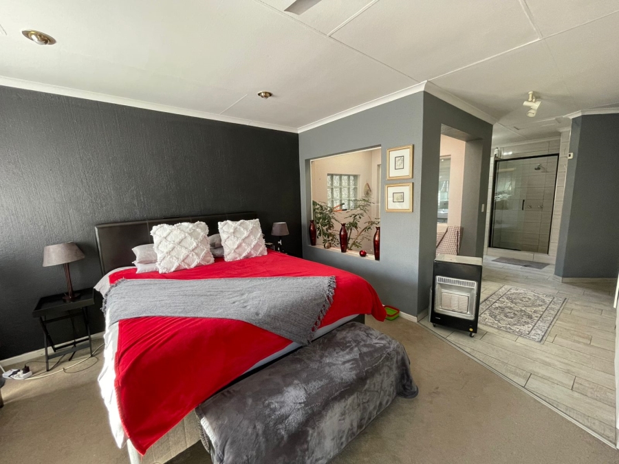 3 Bedroom Property for Sale in Sunward Park Gauteng