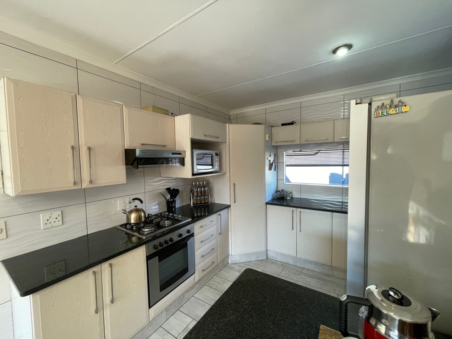 3 Bedroom Property for Sale in Sunward Park Gauteng