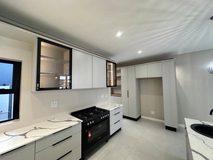 4 Bedroom Property for Sale in Fountainbrook Estate Gauteng