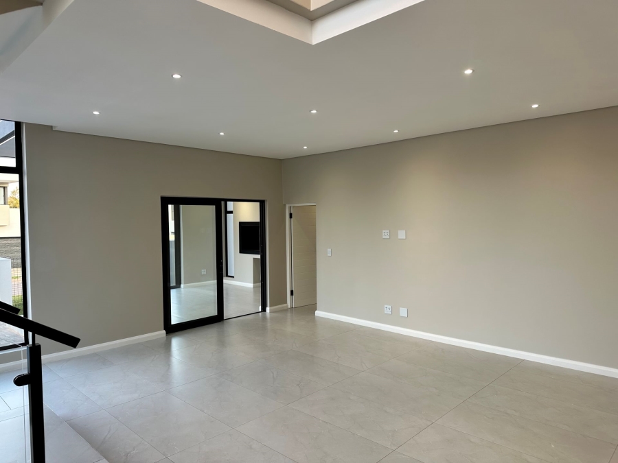 4 Bedroom Property for Sale in Fountainbrook Estate Gauteng