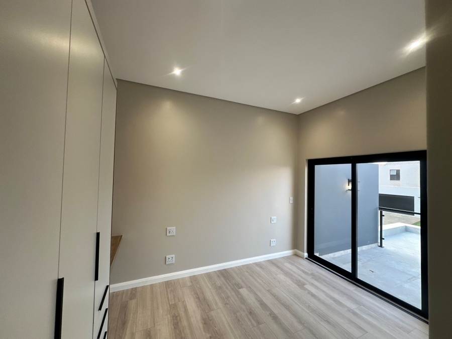 4 Bedroom Property for Sale in Fountainbrook Estate Gauteng