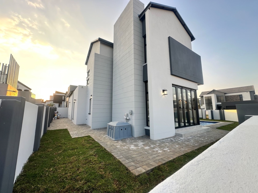 4 Bedroom Property for Sale in Fountainbrook Estate Gauteng
