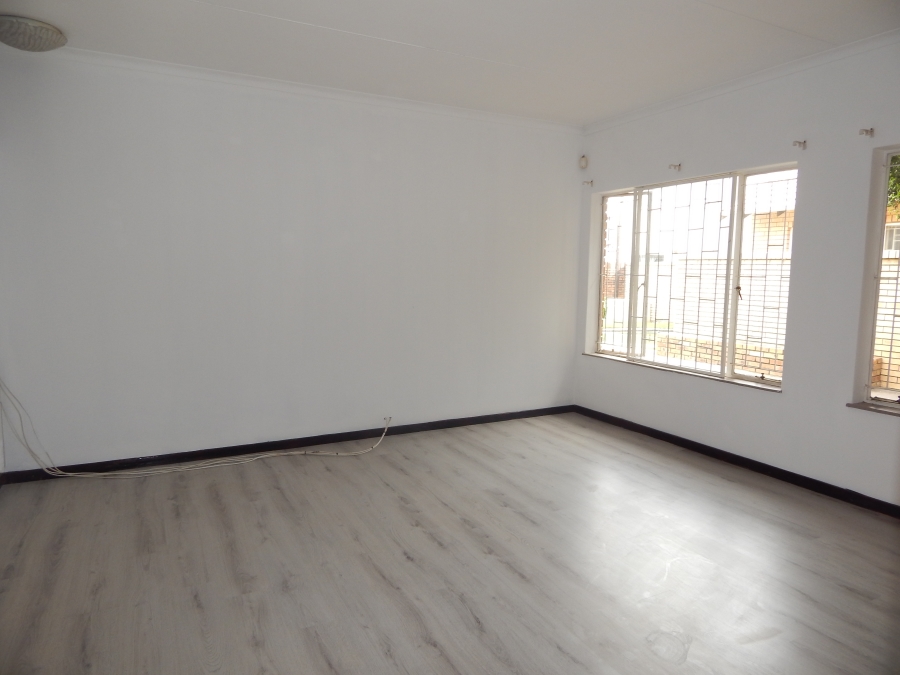 To Let 3 Bedroom Property for Rent in Rietvalleirand Gauteng