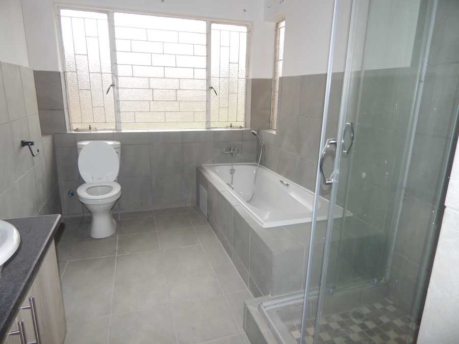 To Let 3 Bedroom Property for Rent in Rietvalleirand Gauteng