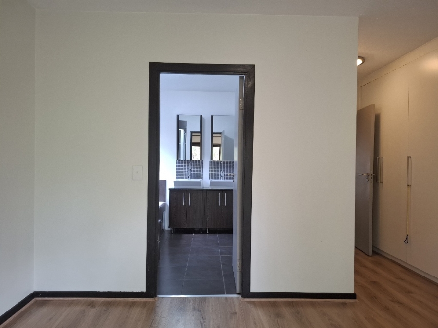 To Let 3 Bedroom Property for Rent in Fourways Gauteng