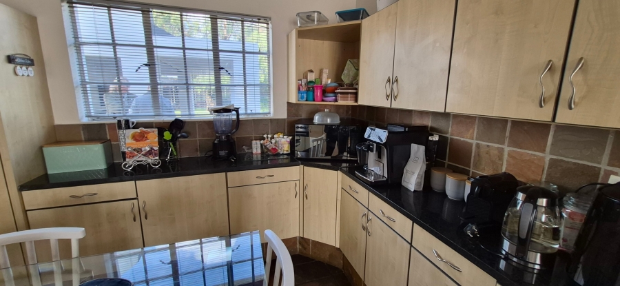 5 Bedroom Property for Sale in Drumblade A H Gauteng