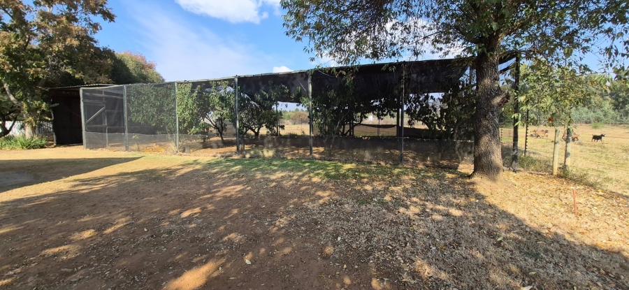 5 Bedroom Property for Sale in Drumblade A H Gauteng