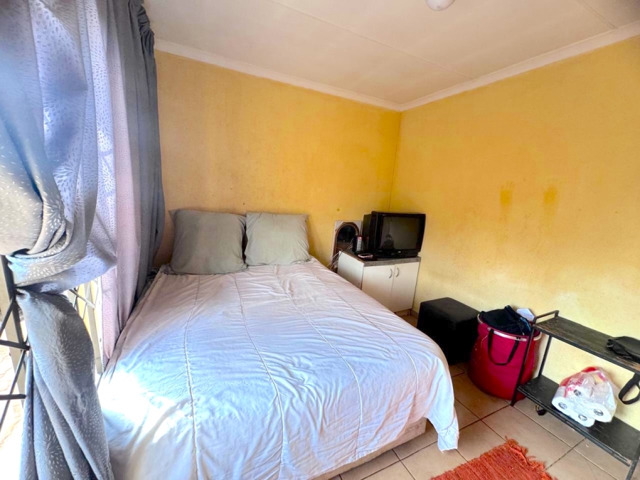2 Bedroom Property for Sale in Dawn Park Gauteng
