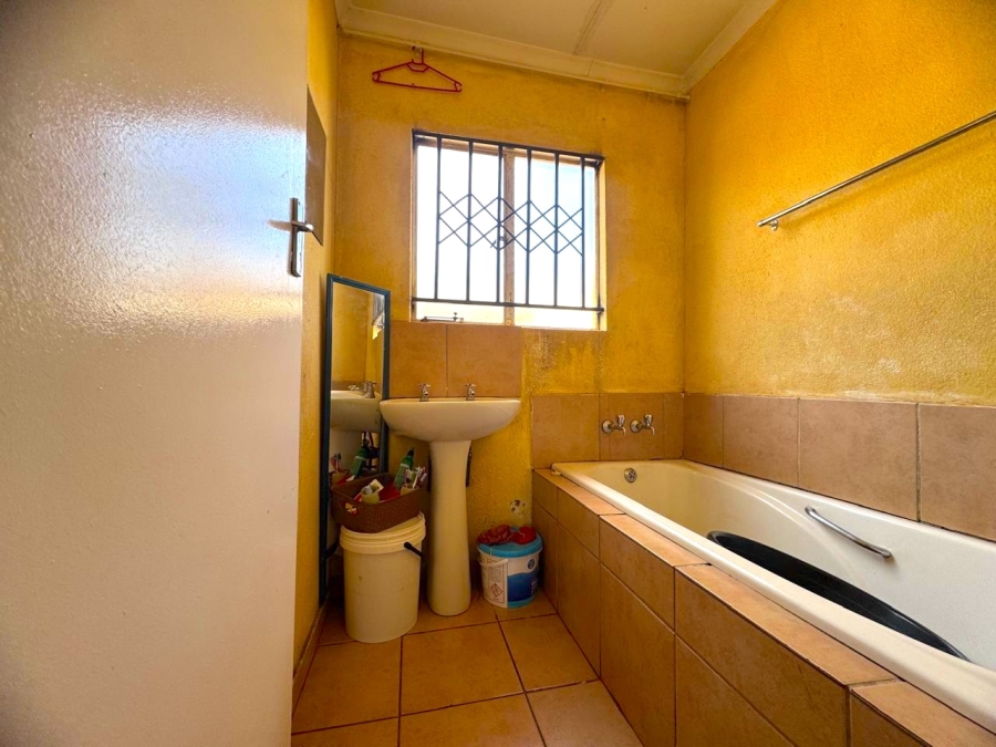 2 Bedroom Property for Sale in Dawn Park Gauteng