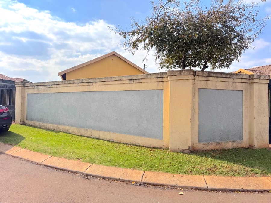 2 Bedroom Property for Sale in Dawn Park Gauteng