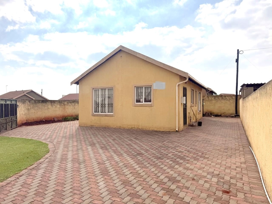 2 Bedroom Property for Sale in Dawn Park Gauteng