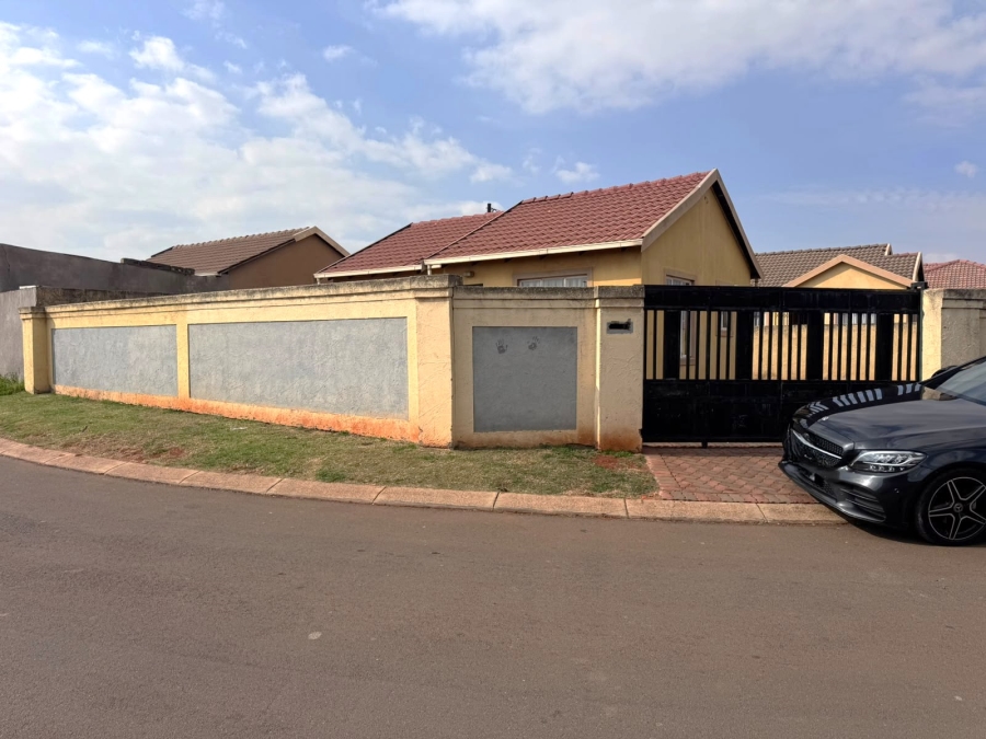 2 Bedroom Property for Sale in Dawn Park Gauteng
