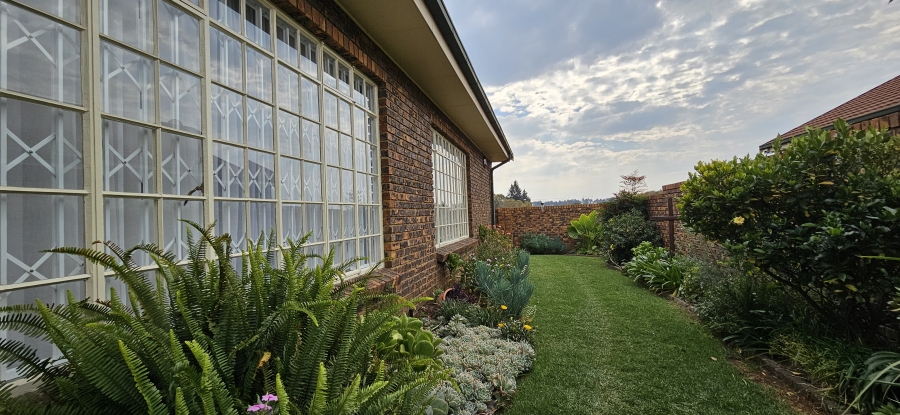 2 Bedroom Property for Sale in Three Rivers East Gauteng