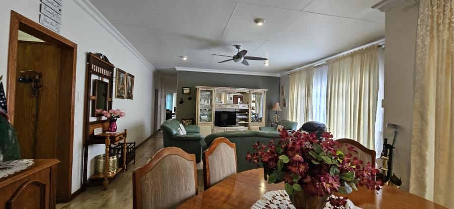 2 Bedroom Property for Sale in Three Rivers East Gauteng