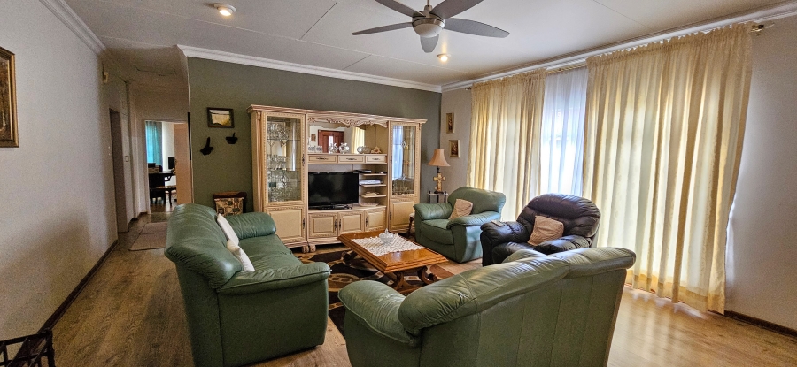 2 Bedroom Property for Sale in Three Rivers East Gauteng
