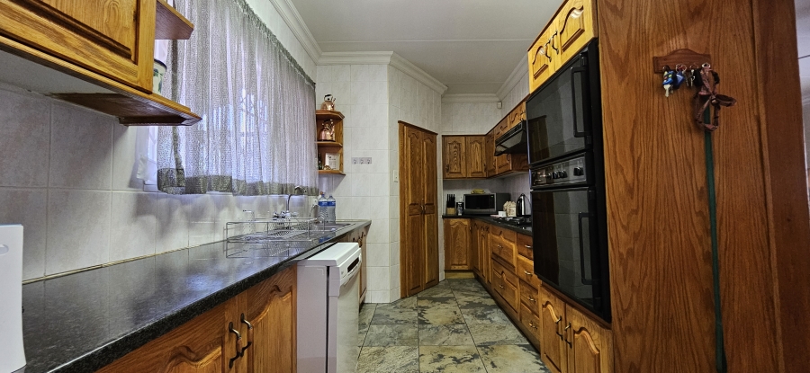 2 Bedroom Property for Sale in Three Rivers East Gauteng