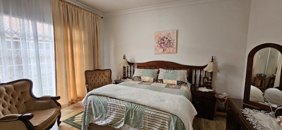 2 Bedroom Property for Sale in Three Rivers East Gauteng