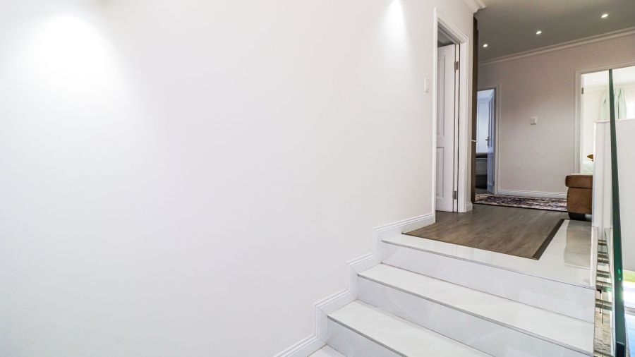 To Let 4 Bedroom Property for Rent in Craigavon Gauteng