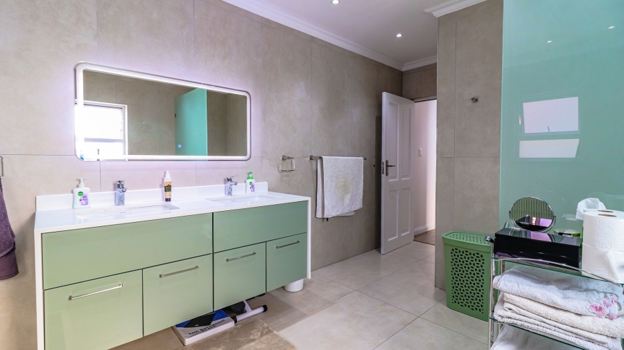 To Let 4 Bedroom Property for Rent in Craigavon Gauteng